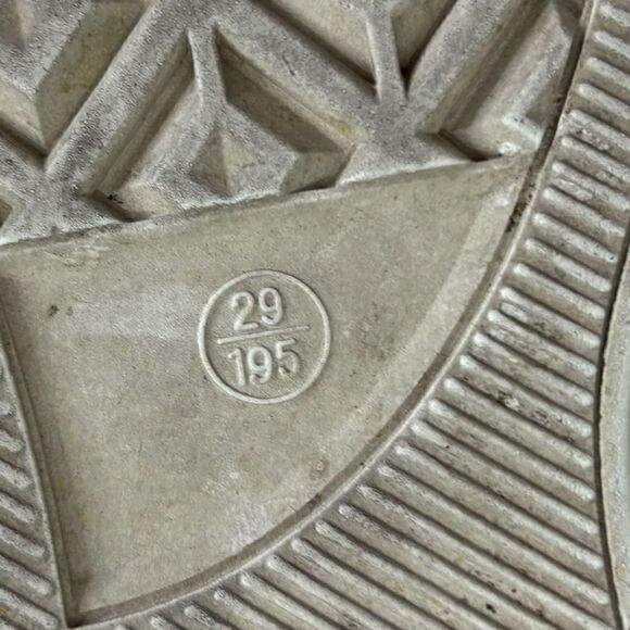 Dior Oblique Black & White B23 High Top Sneaker - Picture 13 of 14